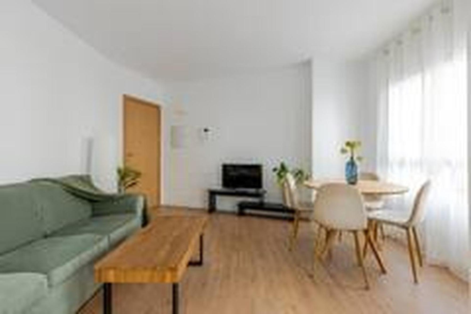 Apartamentos Nuevo Con Aire Y Wifi Águilas Kültér fotó
