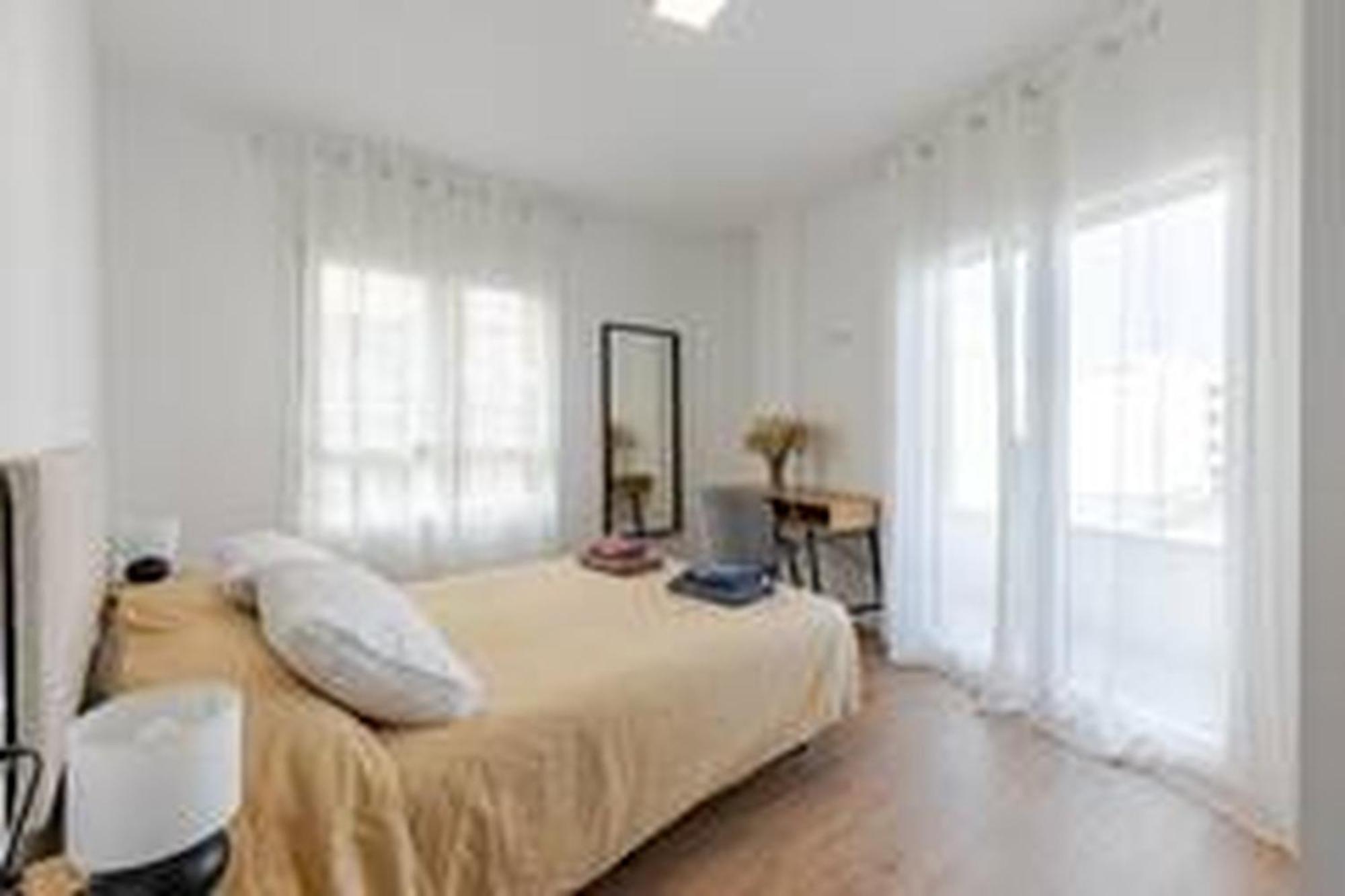 Apartamentos Nuevo Con Aire Y Wifi Águilas Kültér fotó